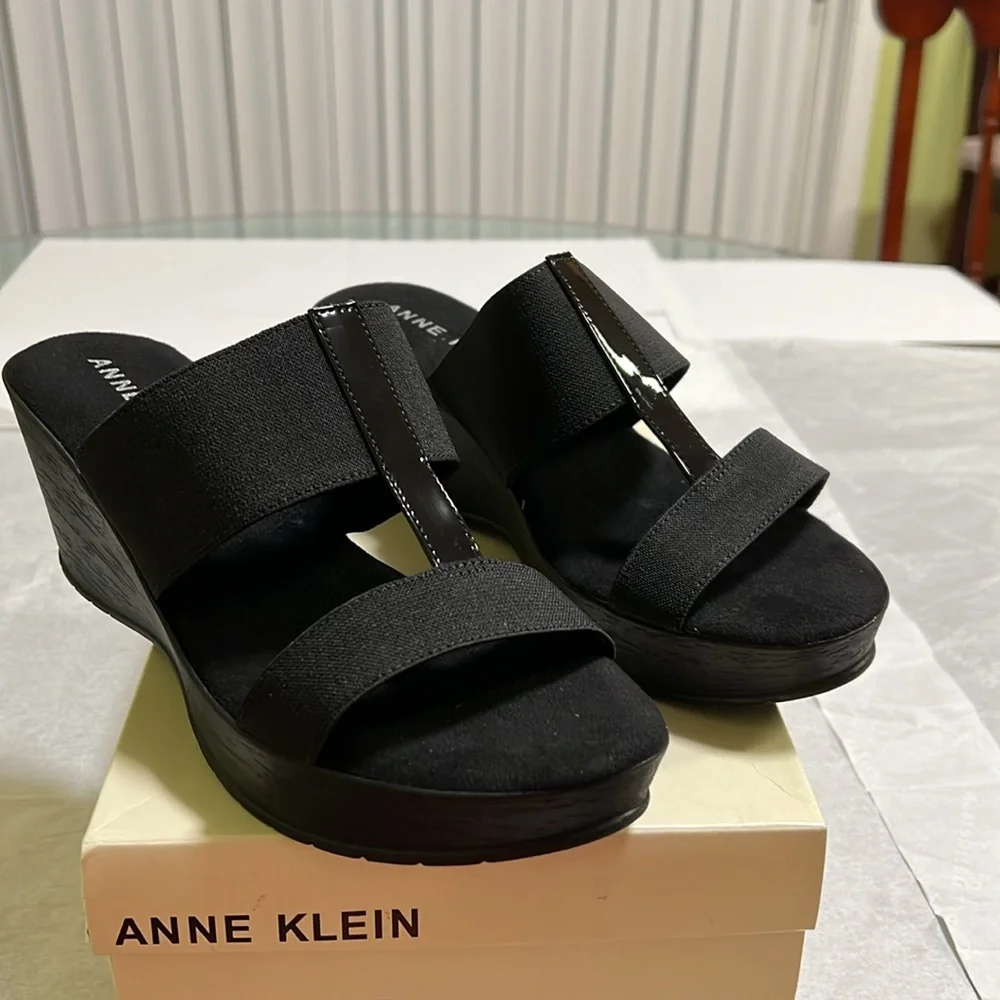 ANNE KLEIN Women's Harmoni Wedge Sandals Size 10